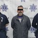 Detienen a tres hombres con órdenes de aprehensión