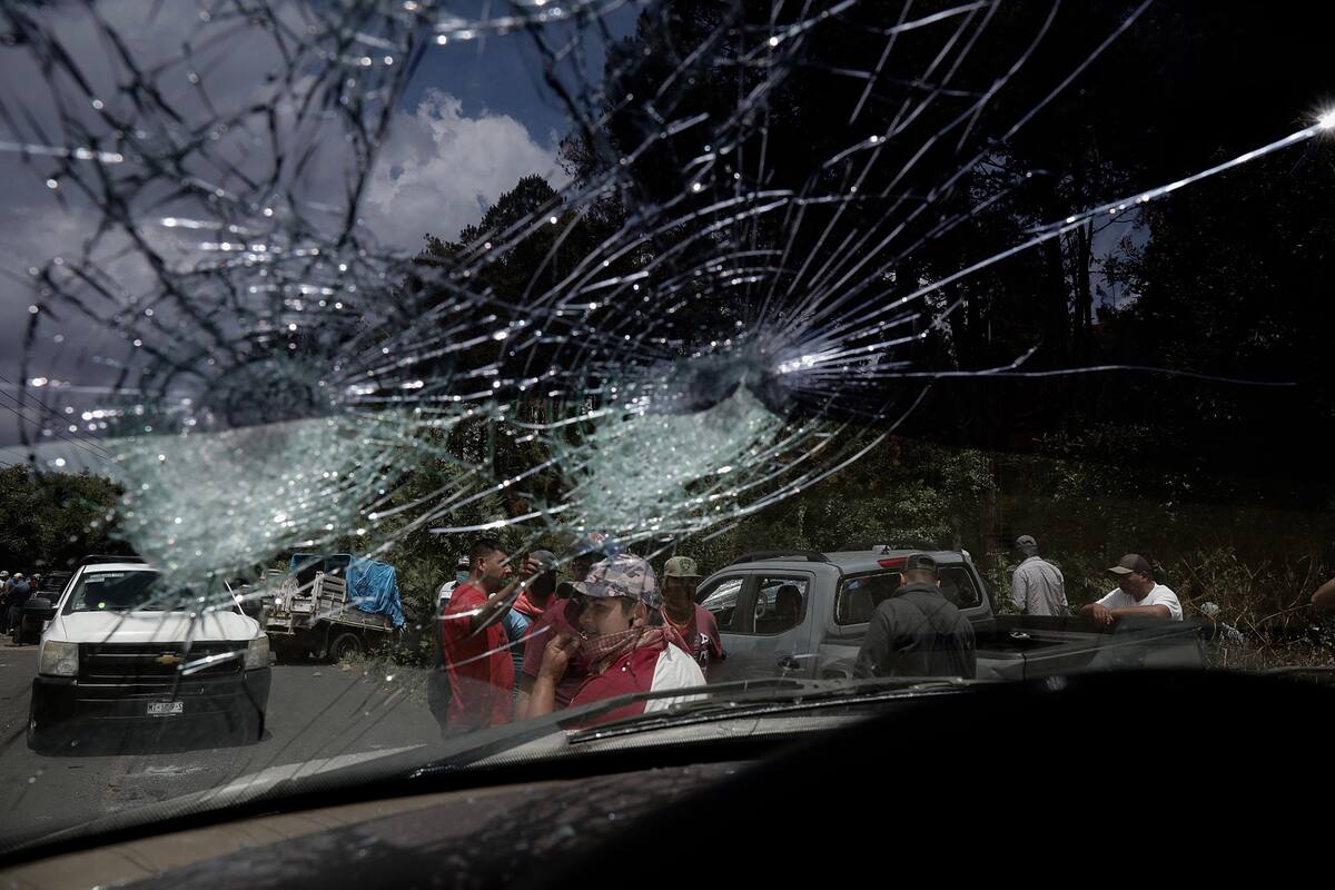 Sicarios acribillan a Tesorero Municipal en Michoacán