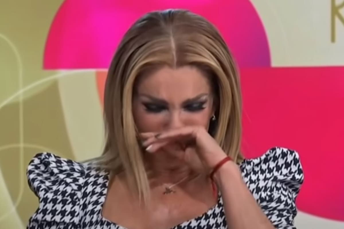 Rocío Sánchez Azuara rompe en llanto al recordar a su hija en su aniversario luctuoso