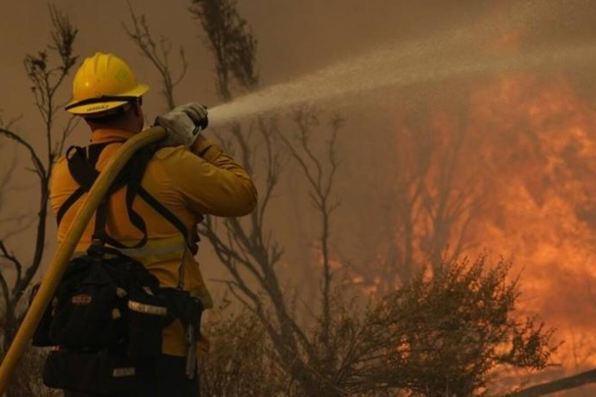 Viento y baja humedad, propicios para incendios en California