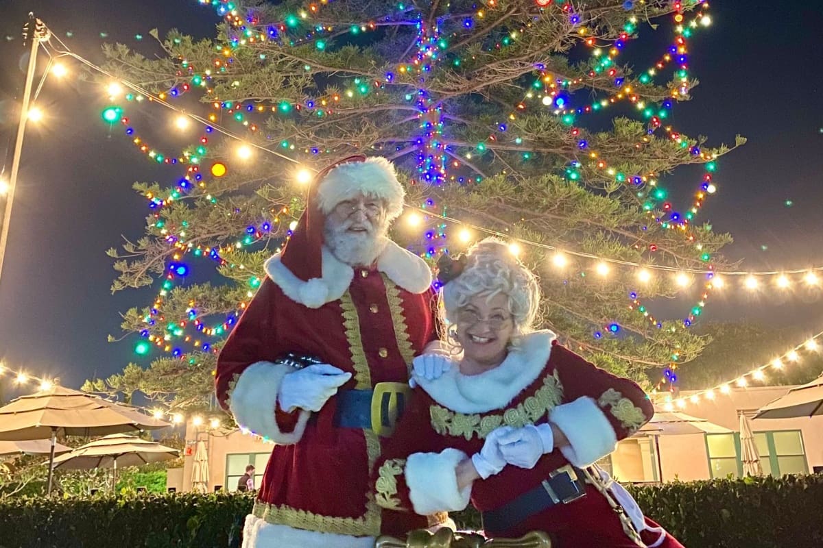 Invitan a ceremonia de encendido de árbol de navidad en Liberty Station