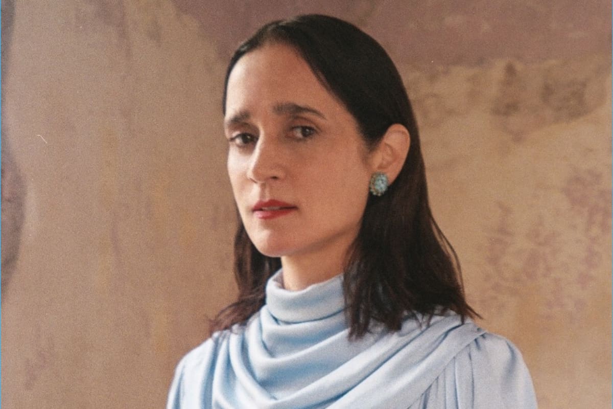 Julieta Venegas enfrenta ola de críticas por “La niña futbolista”; usuarios invaden otros videos tras desactivarse los comentarios