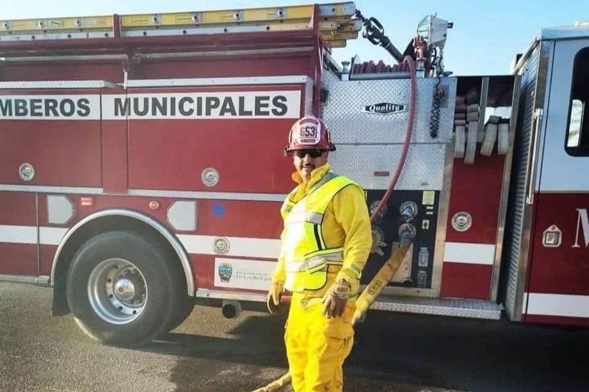 Bombero resulta lesionado al combatir incendio en SLRC