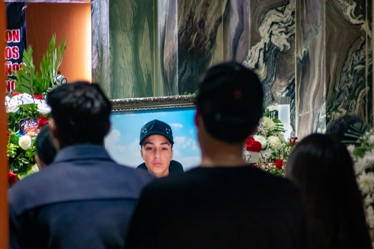 Dan último adiós a Jeremy Robinson; persisten dudas sobre el caso de los tres jóvenes hallados sin vida en Tecate