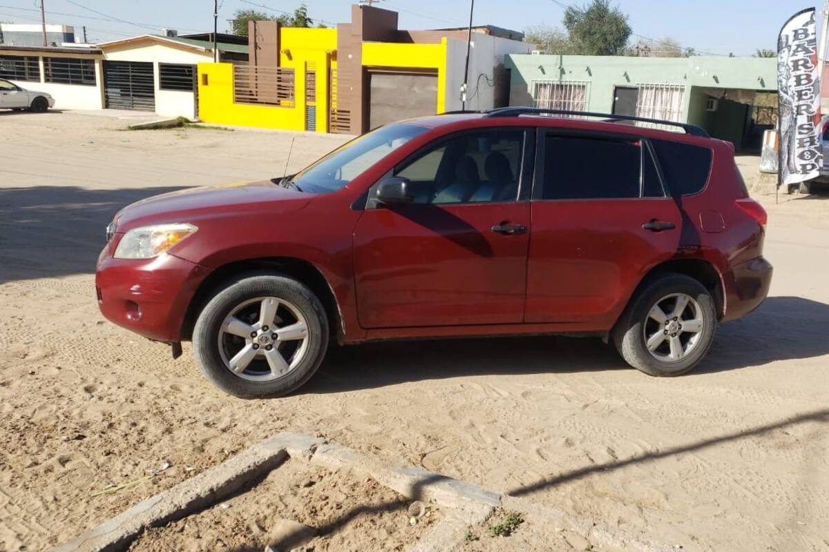 Arrestan a mexicalense en SLRC con auto robado