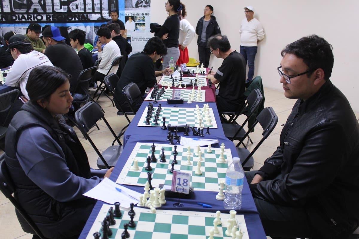 González Amézquita es campeón de ajedrez