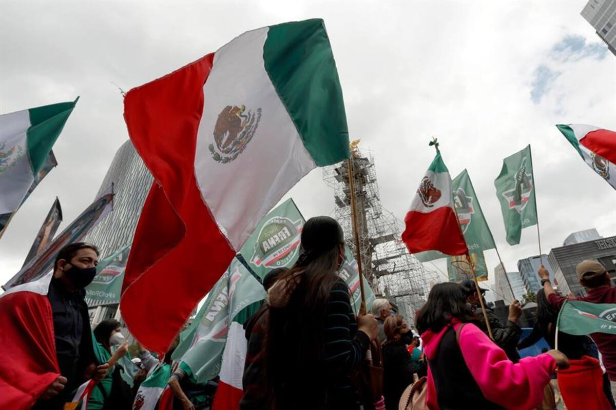 Aunque existe oposición y “no todo es perfecto”, el 71% quiere que siga gobernando: AMLO