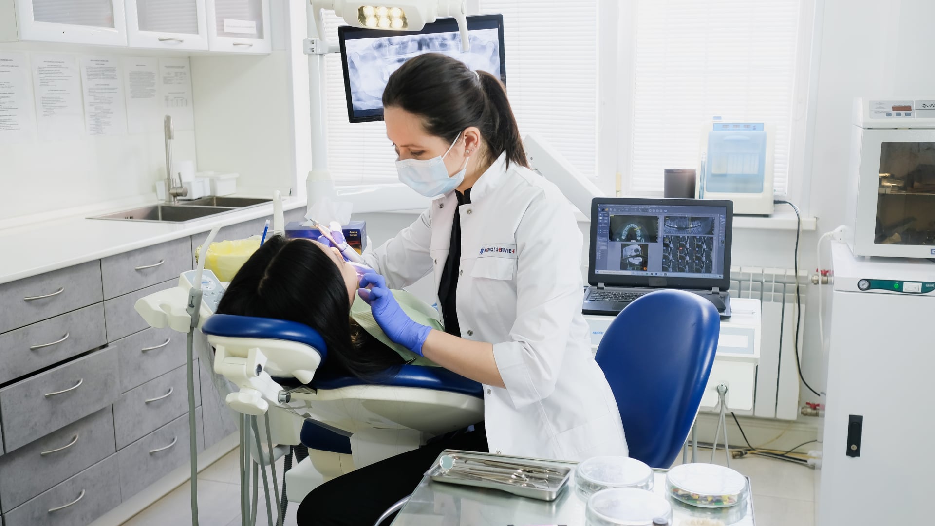 Casi 3 de cada 4 adultos estadounidenses temen ir al dentista, según un estudio reciente/Foto: Canva