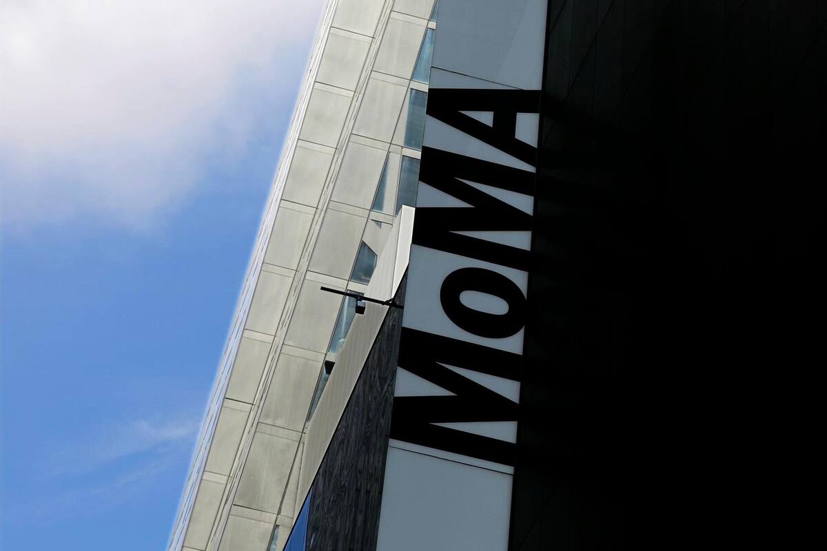 Apuñalan a dos personas en el Museo de Arte Moderno de Nueva York y lo evacuan
