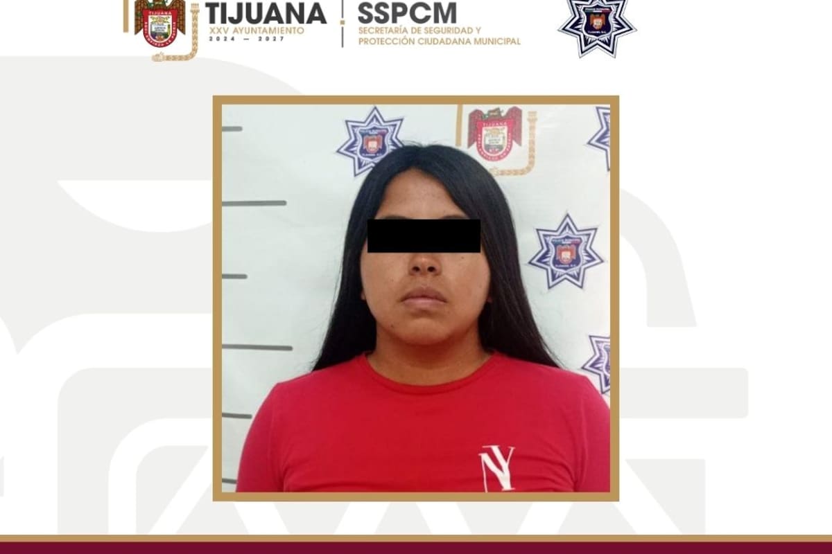 Detienen a mujer por robo a tienda departamental en la colonia Viñedos Casa Blanca