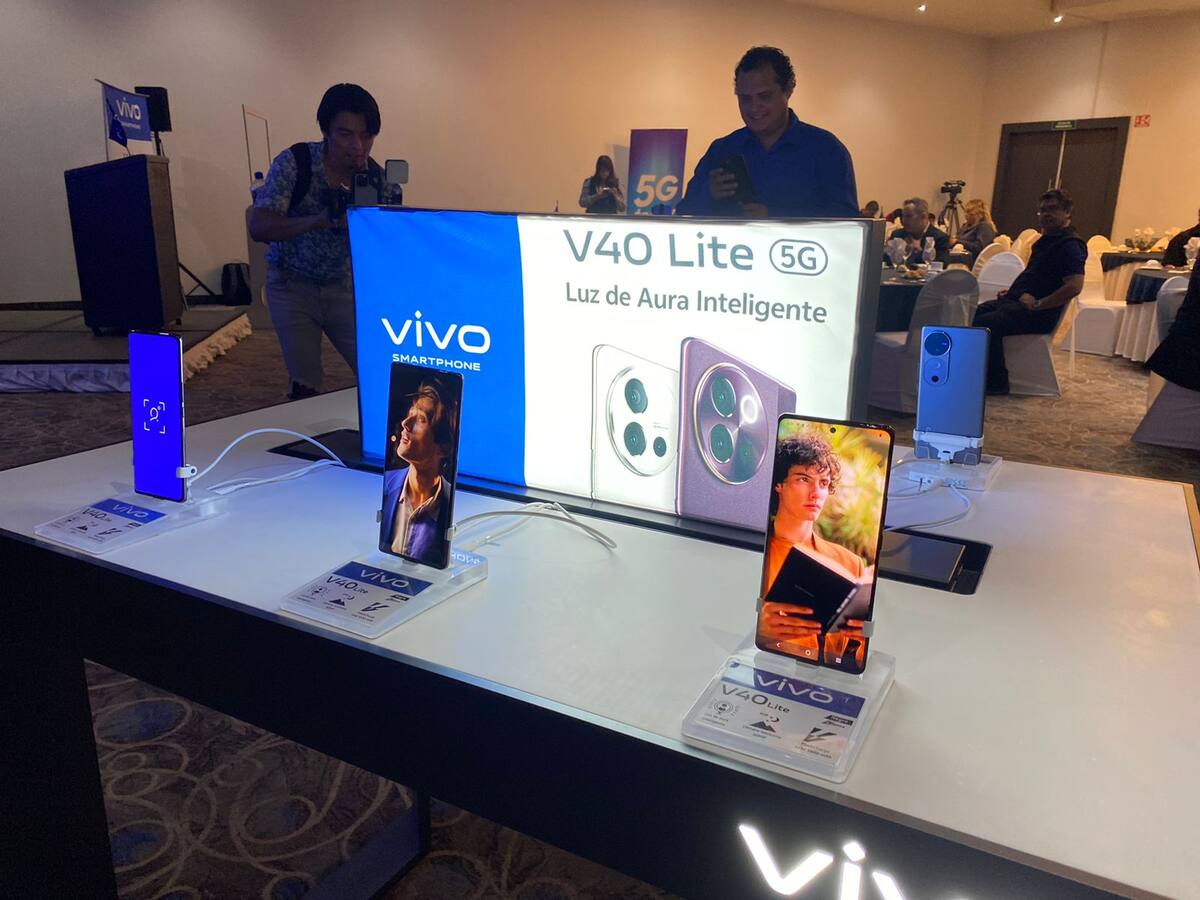 Vivo SmartPhone V40 5G y su versión V40 Lite cuenta con la mejor cámara de retrato, con lentes fotográficos profesionales y otras características por ofrecer a la palma de la mano de los consumidores.