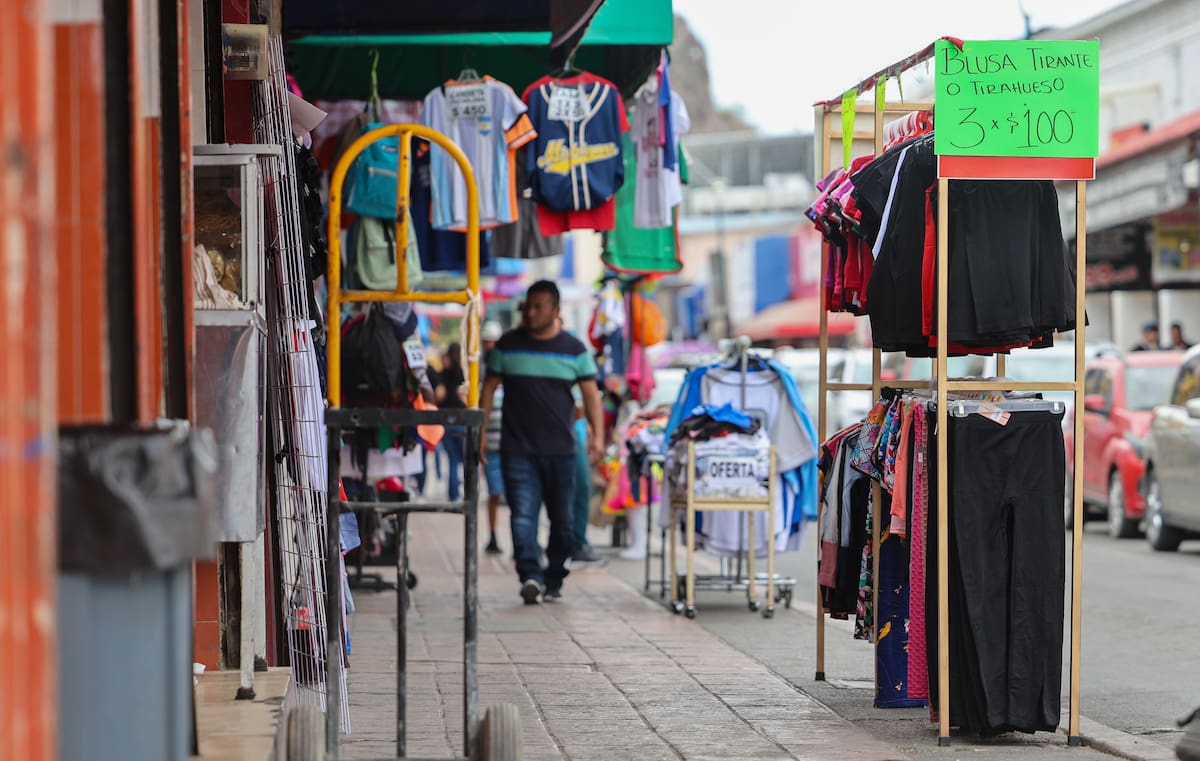 Los comerciantes aseguran los negocios más afectados por el ‘robo hormiga’ son los que venden objetos pequeños, fácil de ocultarse, así como los puestos de banqueta, negocios de accesorios y hasta supermercados. FOTO: BANCO DIGITAL