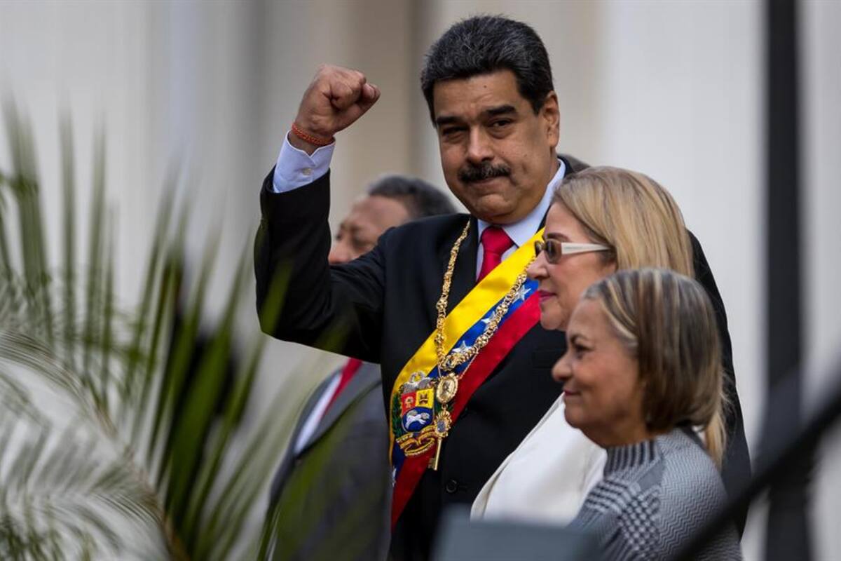 Nicolás Maduro anuncia orden de arresto contra grupo liderado por Juan Guaidó