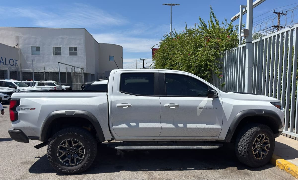 Tras recibir el reporte, agentes municipales se movilizaron y localizaron los dos vehículos, por lo que procedieron a intervenirlos.│Foto: Cortesía / DSPM