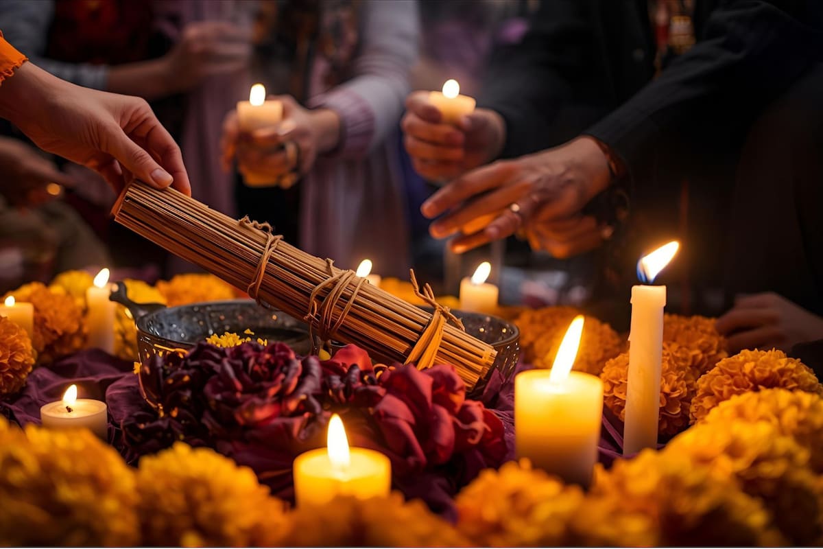 Rituales de Día de Muertos con palo santo: significado espiritual y cómo usarlo en tu ofrenda