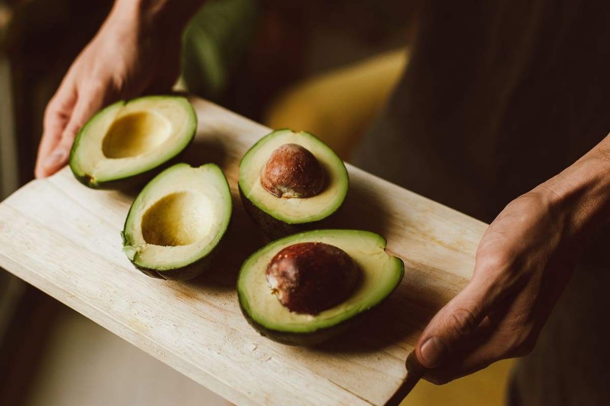 Cómo guardar el aguacate en el refrigerador para que no se ponga negro