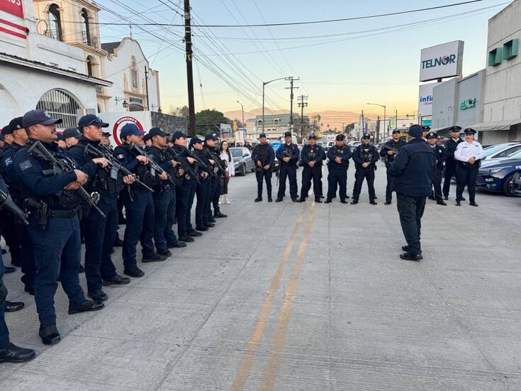 Policías trabajan extra en diciembre por la falta de elementos