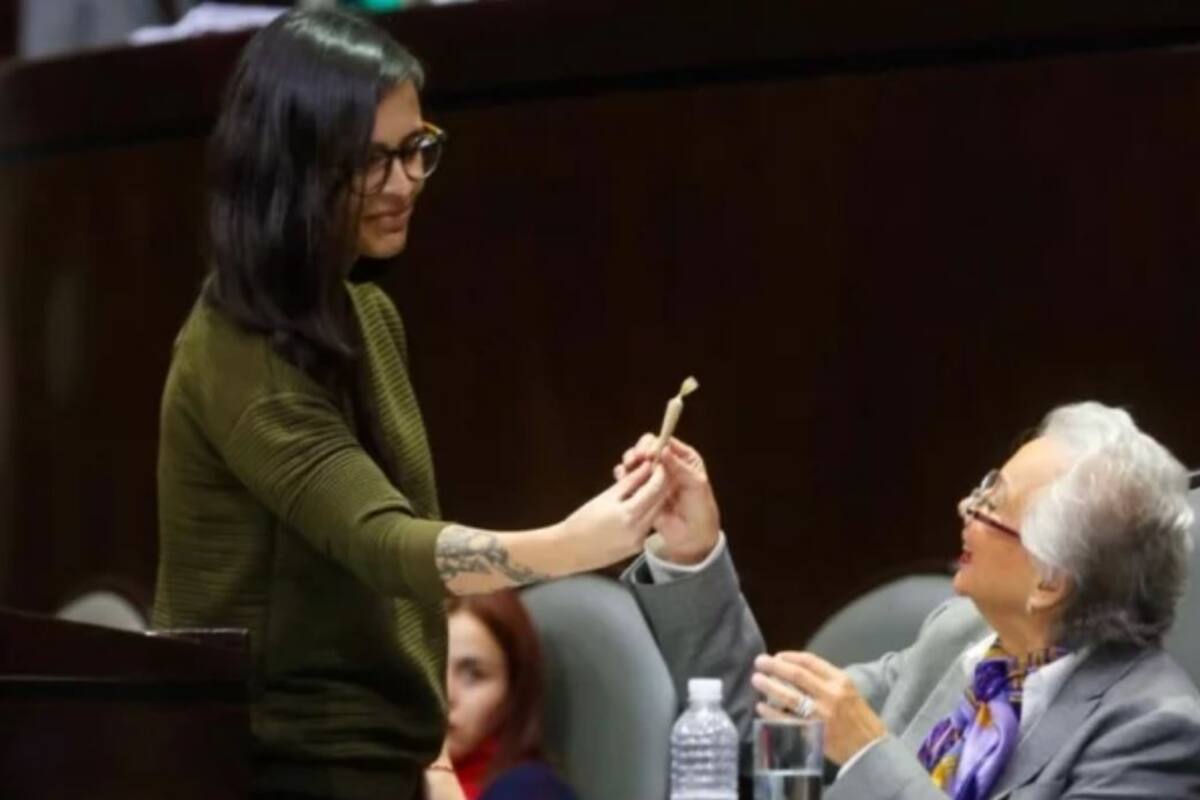 "Queman" castigo a diputada por "churro" regalado a Sánchez Cordero