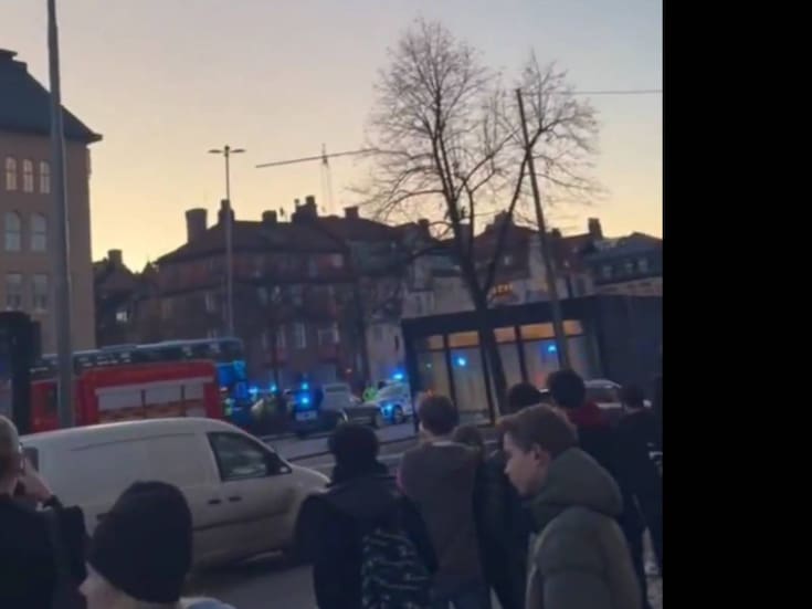 Tragedia en Estocolmo: Al menos tres muertos luego que un autobús se estrellara contra una parada