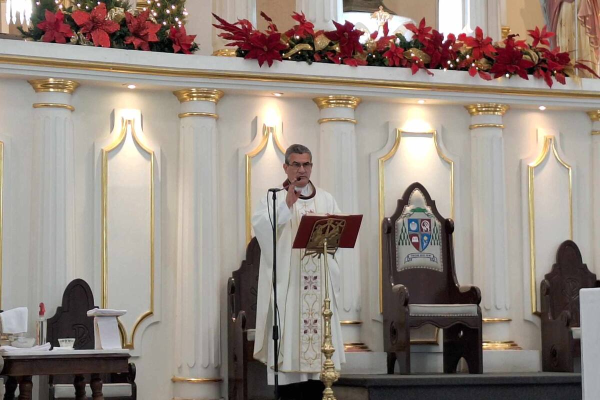 “Inicia el 2025 con Dios”: Padre Martín Hernández invita a las misas de Año Nuevo