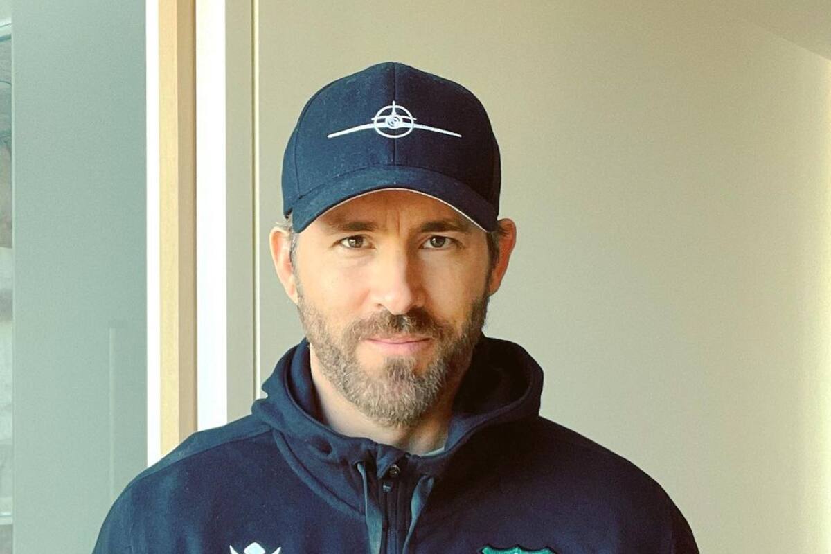 Ryan Reynolds se vacuna contra el coronavirus