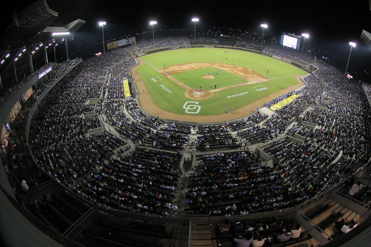 Analizan contar con aficionados en estadio de Yaquis