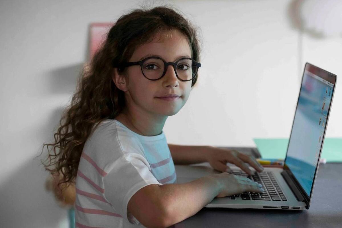 ¿Cómo prevenir y tratar la miopía progresiva en los niños?