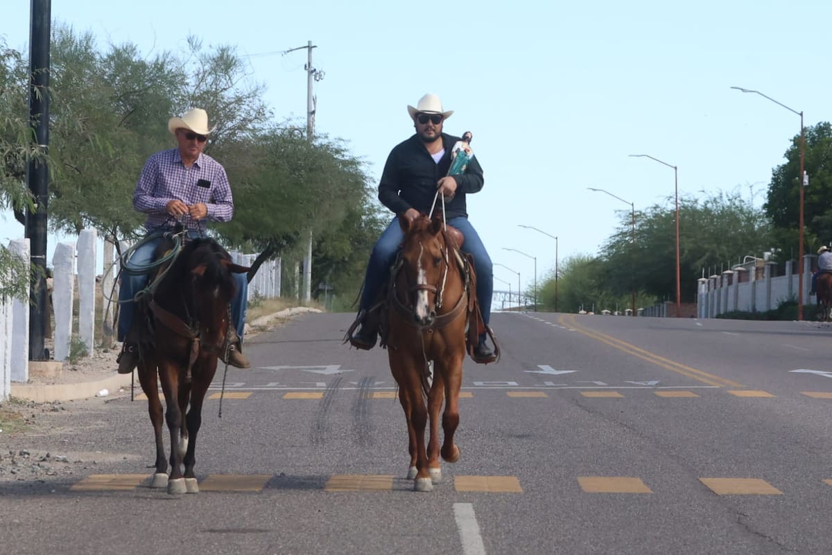 Devotos se adelantan a San Judas Tadeo en Hermosillo con cabalgata, velas y agradecimientos a días de su fiesta