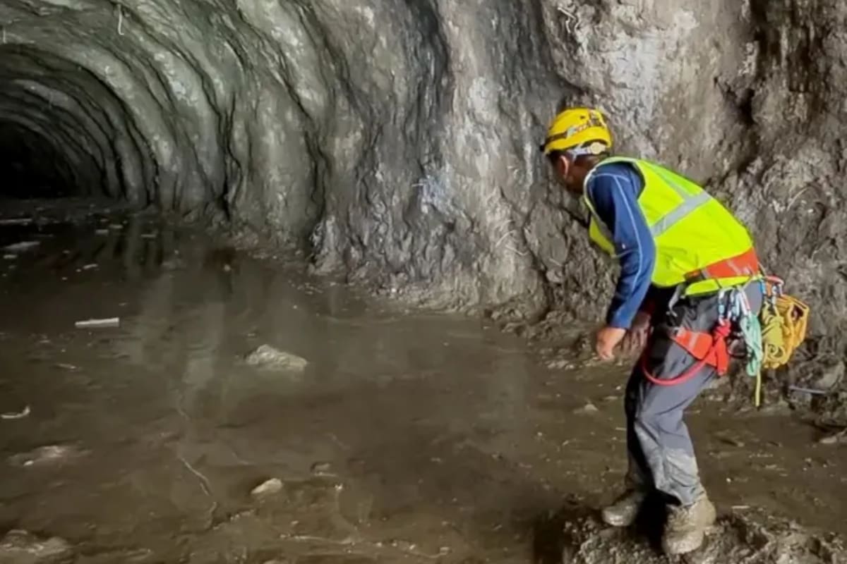 Más de 600 obreros de hidroeléctricas siguen atrapados tras el colapso de un glaciar en Nepal, cuyas inundaciones sepultaron los accesos a los túneles y convirtieron el rescate de posibles sobrevivientes en una carrera contra el tiempo