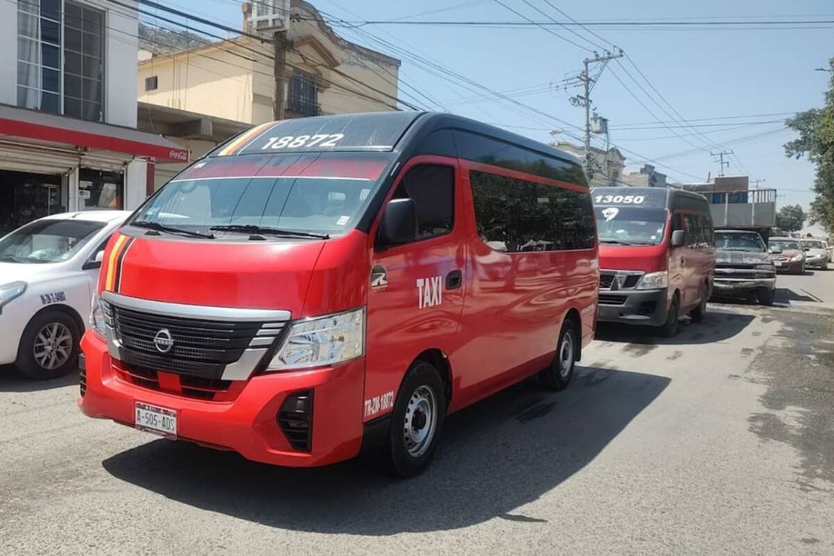 Remueven unidad en primer día de prohibición de taxis Rojo con Negro