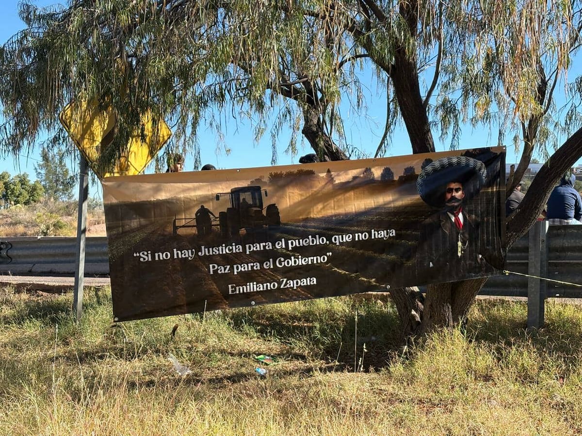 Agricultores exigen precios justos para el maíz y apoyo del Gobierno federal al campo mexicano. FOTO: MANUEL JIMÉNEZ