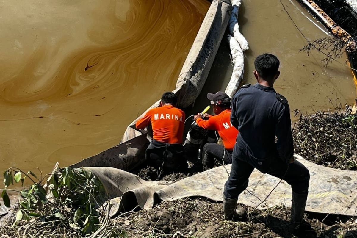 Marina activa protocolo nacional por derrame de hidrocarburos en costas de Veracruz