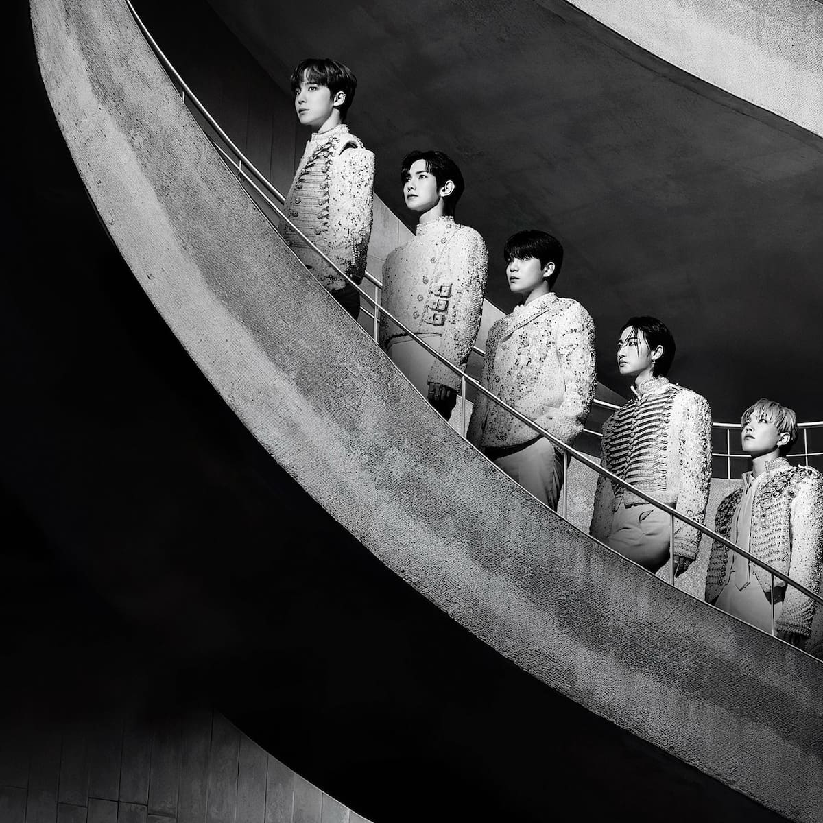 ATEEZ / Instagram @ateez_official_