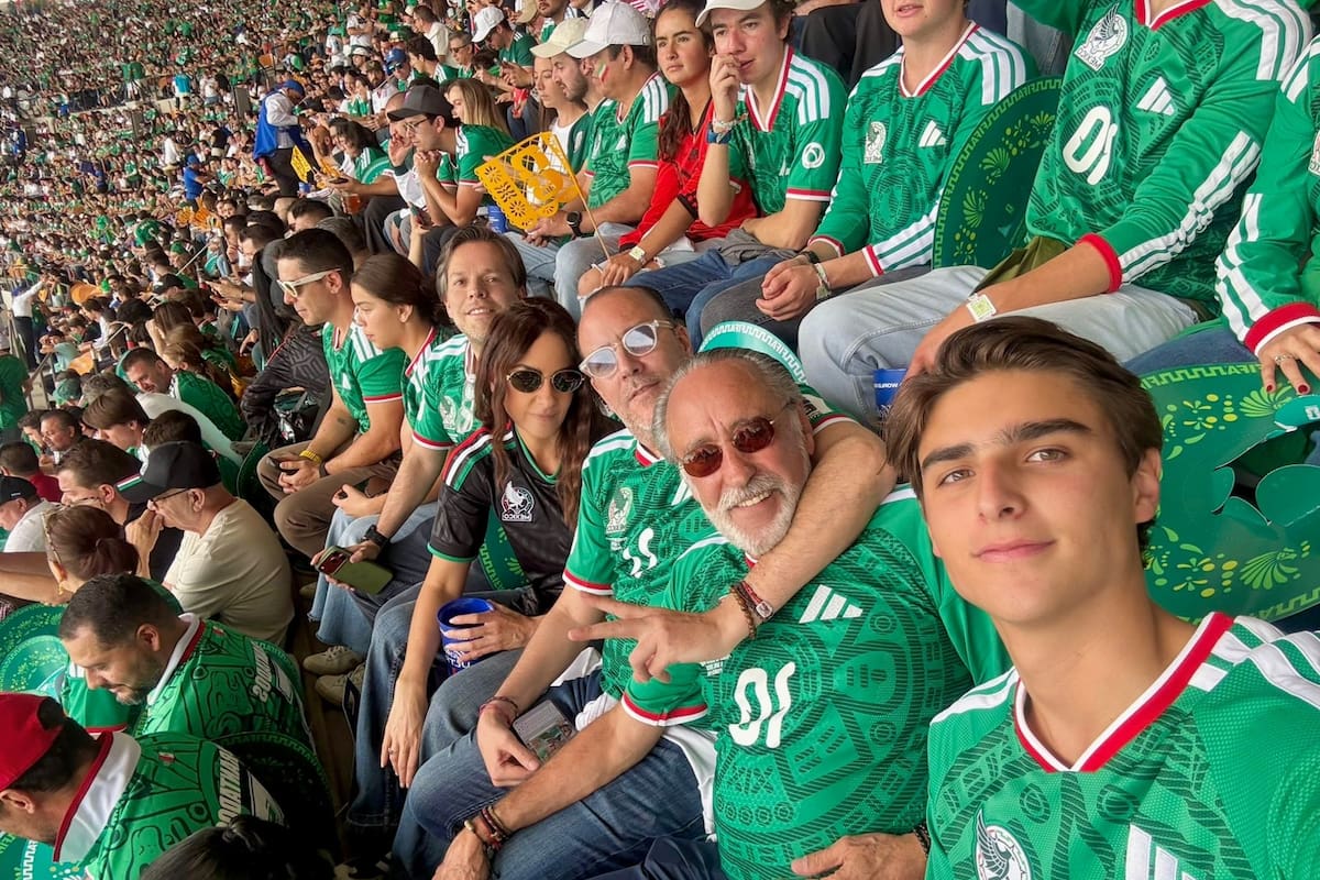 VIVEN LA EMOCIÓN DEL FUTBOL