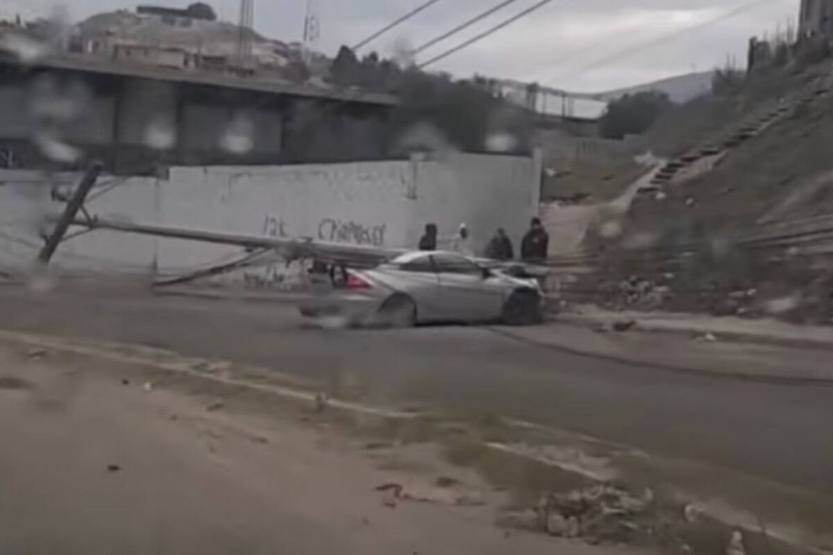 Conductor deja sin luz a colonos de El Laurel ll tras choque