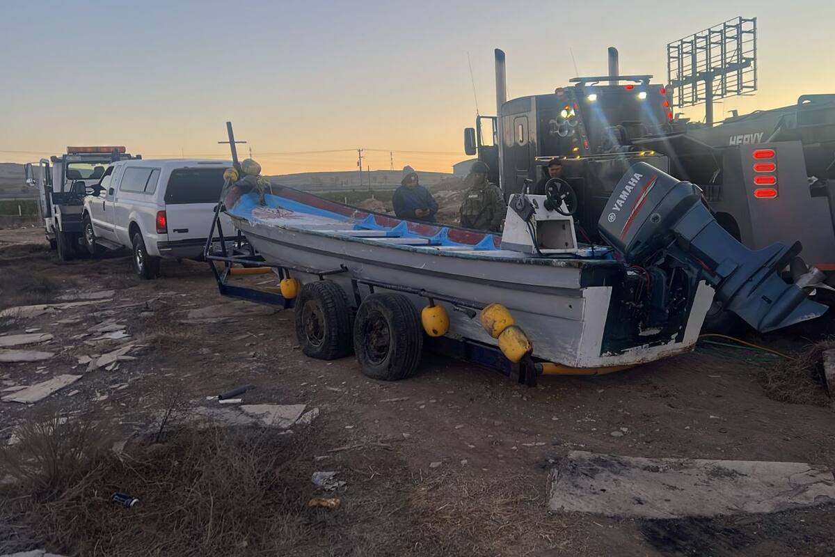 Caen siete presuntos ‘polleros’ en Rosarito