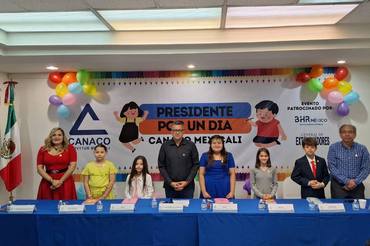 Presenta Canaco a la primera niña presidenta por un día de la cámara