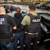 ¿Qué es ICE y por qué genera rechazo y protestas en Estados Unidos? la historia de la agencia migratoria, qué hace y cuáles son los casos que la pusieron bajo escrutinio público