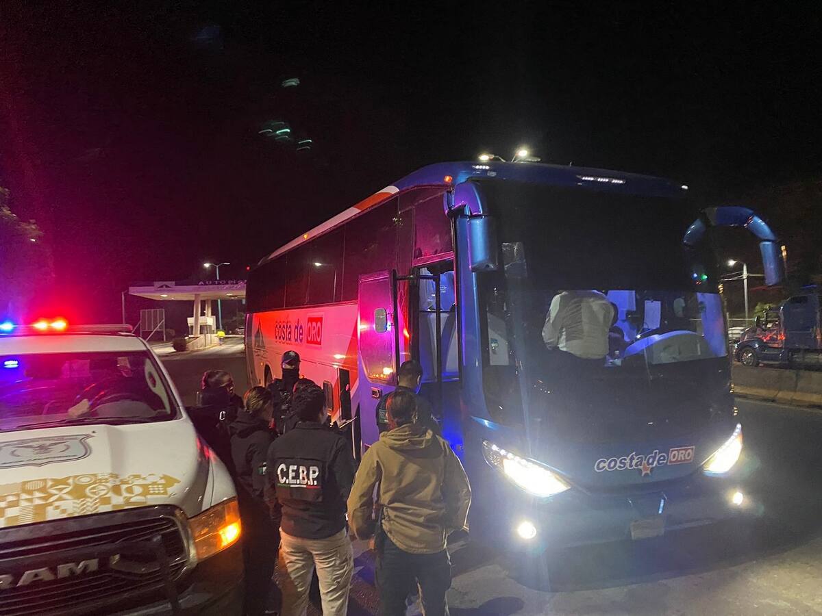 La menor y su acompañante, viajaban en una unidad número 1132 de la línea Costa de Oro.