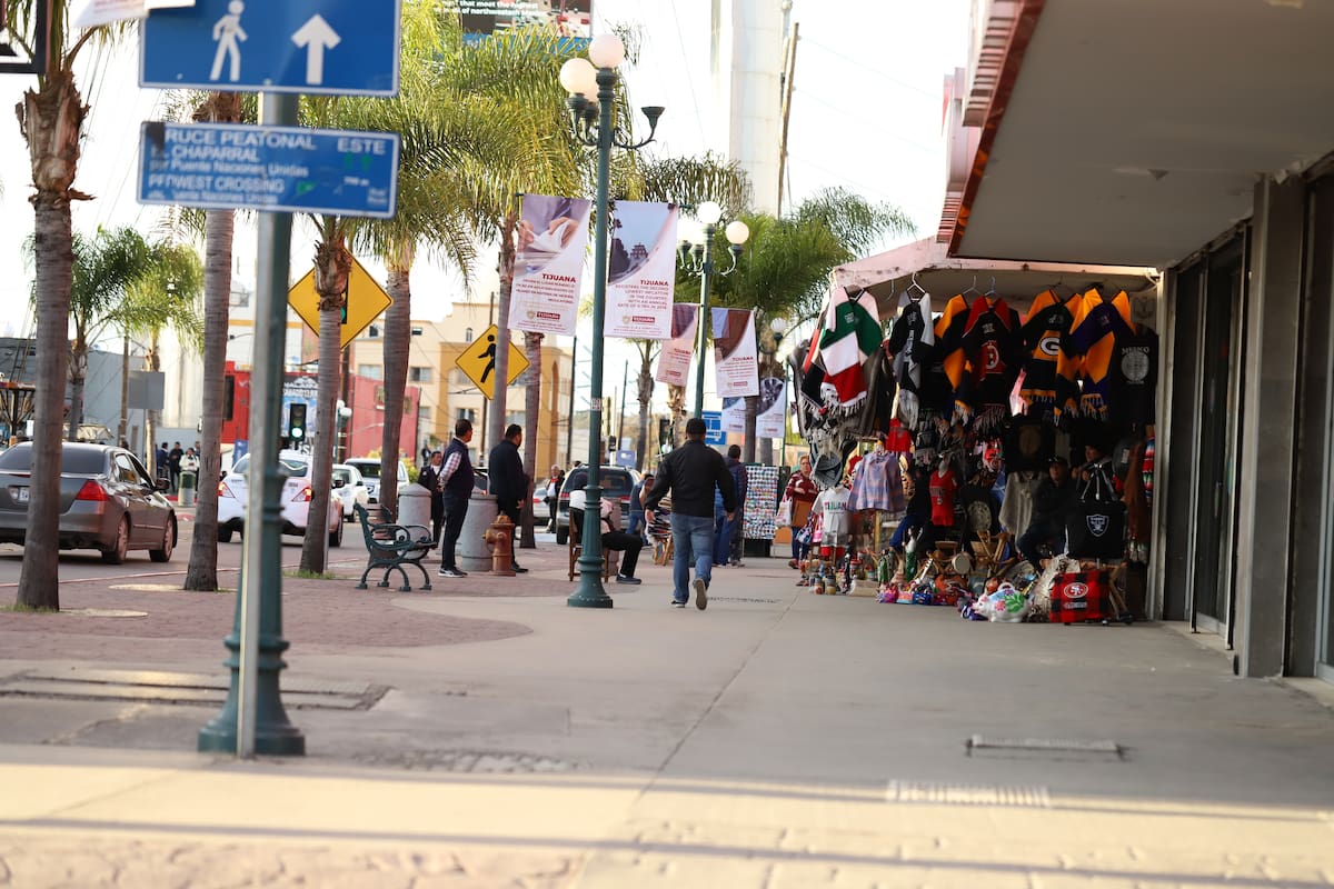 “Castiga” tramitología al comercio formal en Centro de Tijuana