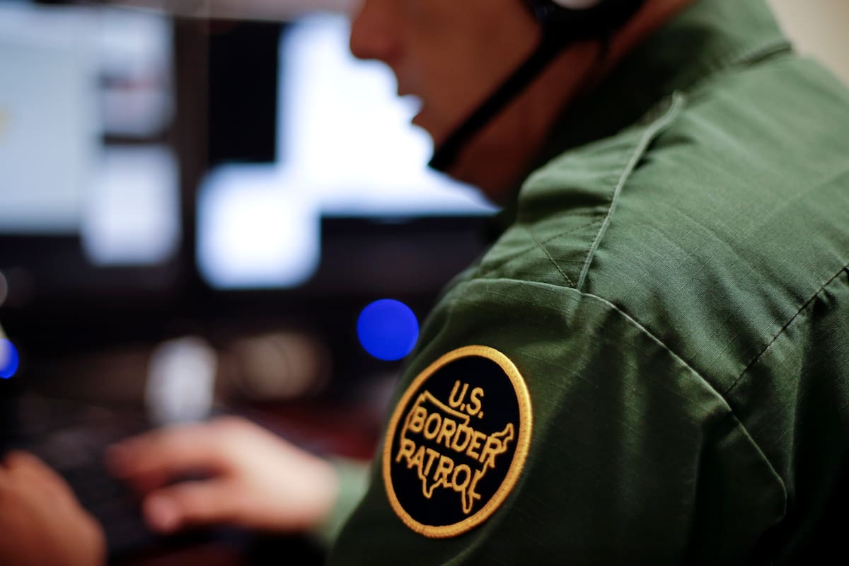 Detienen en garita a sospechosos del asesinato de una pareja en San Diego