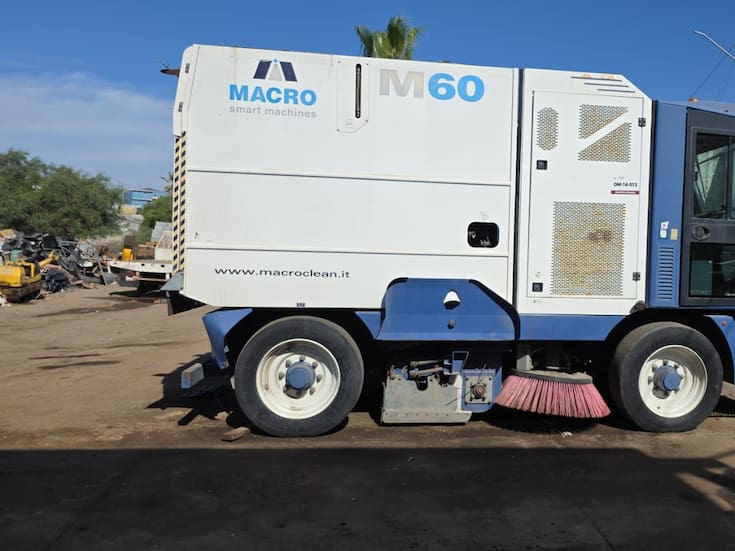 Buscan reponer “barredora” en Rosarito, altos costos de mantenimiento son insostenibles