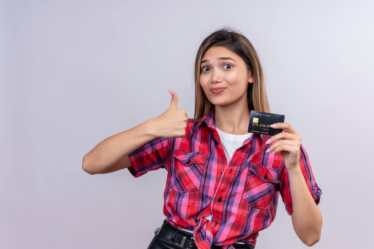 Se da a conocer, por medio de datos del Banco de México, un aumento en las tarjetas de crédito del 14.4%.