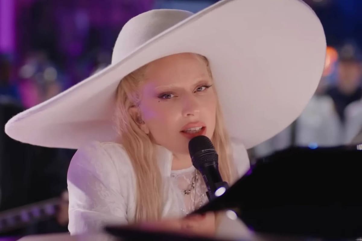 Lady Gaga gana su primer premio Emmy ¡A solo un paso del EGOT!