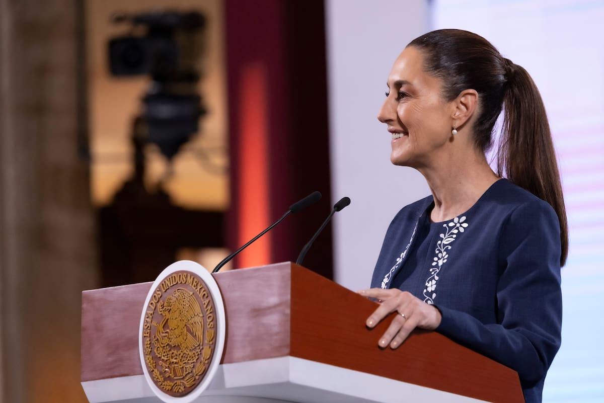Cuauhtémoc, Ciudad de México, México, 24 de enero de 2025.
La doctora Claudia Sheinbaum Pardo, presidenta Constitucional de los Estados Unidos Mexicanos en conferencia de prensa Matutina “Las mañaneras del pueblo”, en el Salón Tesorería de Palacio Nacional. La acompañan Jesús Ramírez Cuevas, Coordinador de Asesores de la Presidencia; Noemí Juárez Pérez, subsecretaria de Educación Pública, encargada de “Mujeres en la historia” y Bulmaro Juárez Pérez, divulgador de lenguas indígenas, presentador de la sección “Suave Patria”.
Foto: Presidencia