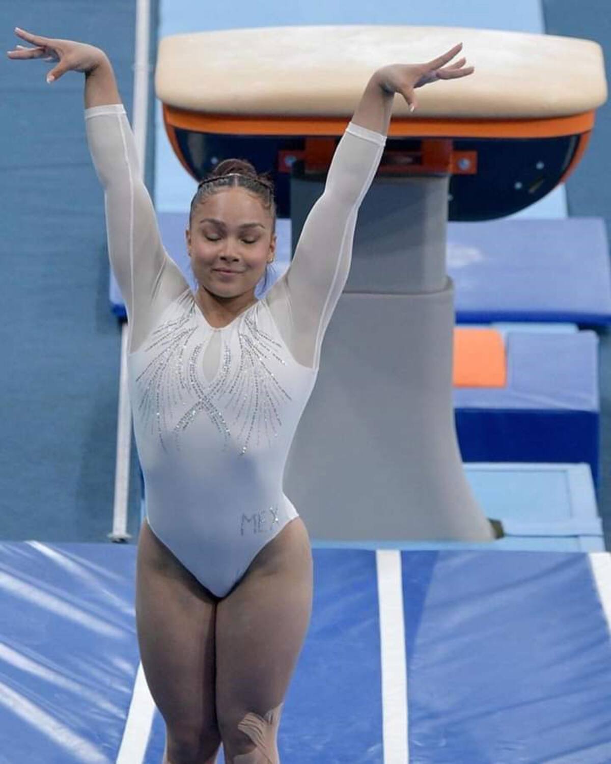 La gimnasta ensenadense Natalia Escalera.