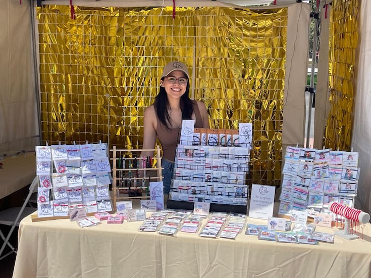 Animan a mujeres a emprender negocios en las redes sociales