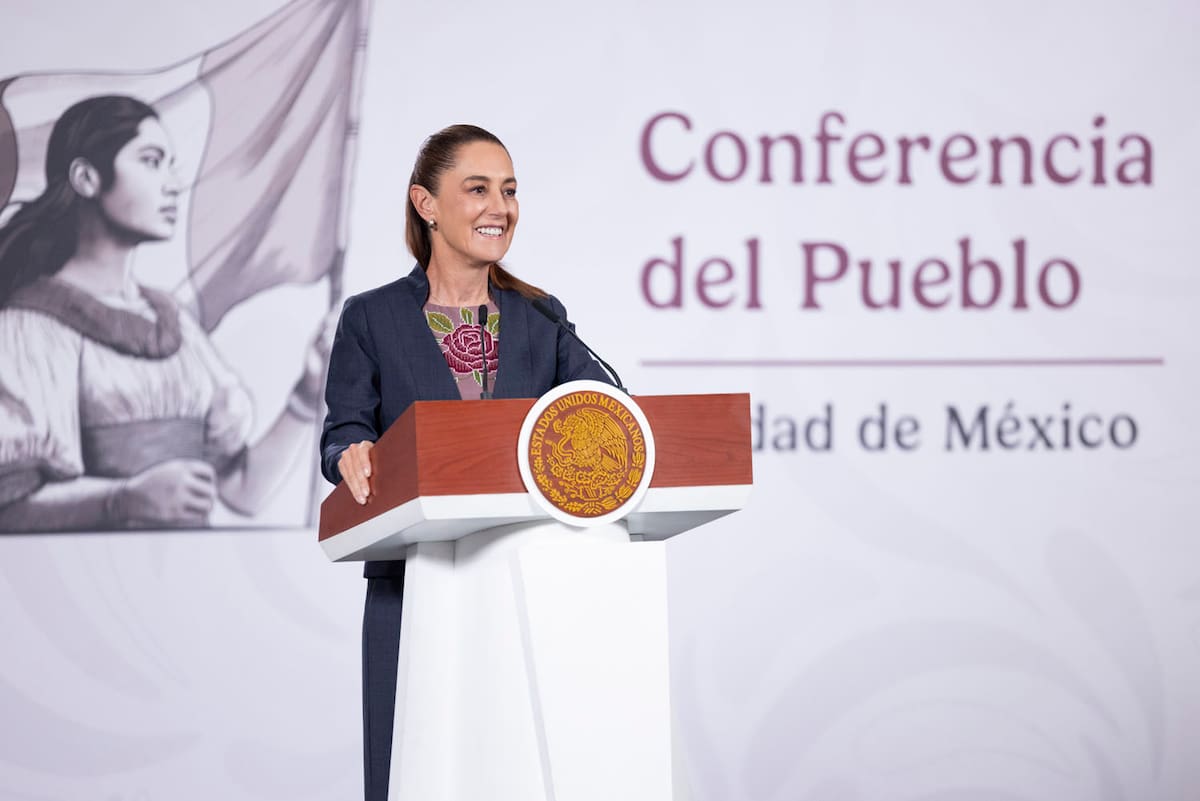 Cuauhtémoc, Ciudad de México. 2 de marzo 2026. La presidenta constitucional de los Estados Unidos Mexicanos, la Doctora Claudia Sheinbaum Pardo en conferencia de prensa matutina en el salón de la Tesorería de Palacio Nacional. | Foto: Gabriel Monroy/Presidencia