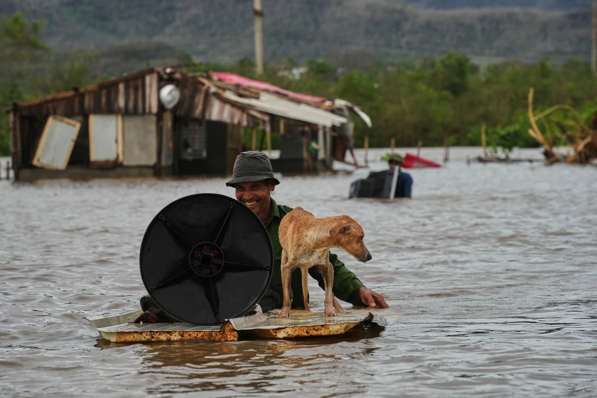 Estados Unidos anuncia ayuda humanitaria para Cuba tras el huracán Melissa; La Habana la rechaza y exige el fin del embargo