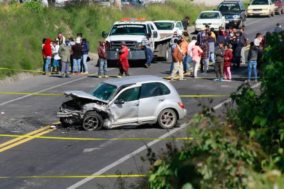 Fallecen cuatro personas en accidente en la carretera Toluca-Zitácuaro